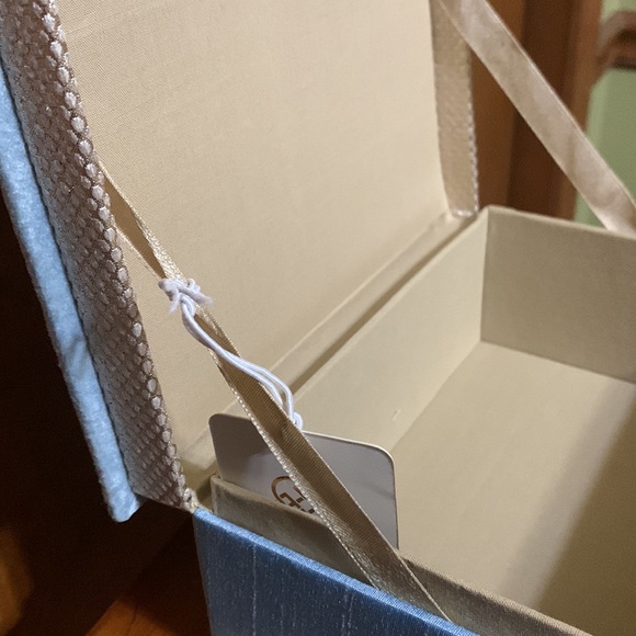 DAISY FUENTES - Gorgeous Blue Jeweled Jewelry Box - Picture 7 of 16